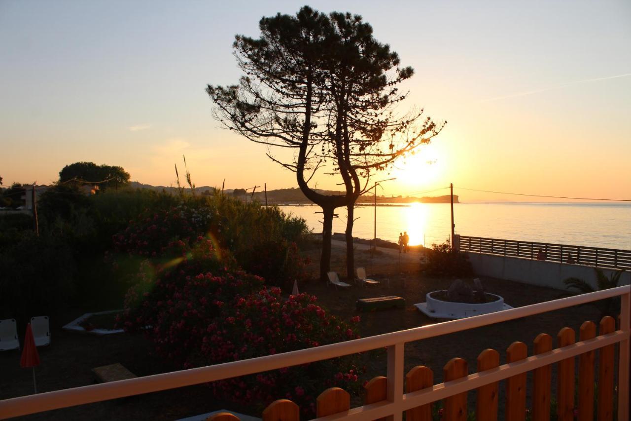 Nikos Seaside Apartments Litheres Dış mekan fotoğraf